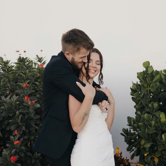 Meet your Posher, Julianna - Picture 1 of 1